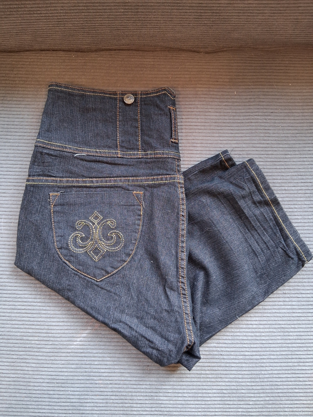 Neeso 13/14 High-Rise Dark Blue Women’s Jeans, Embroidered Pocket